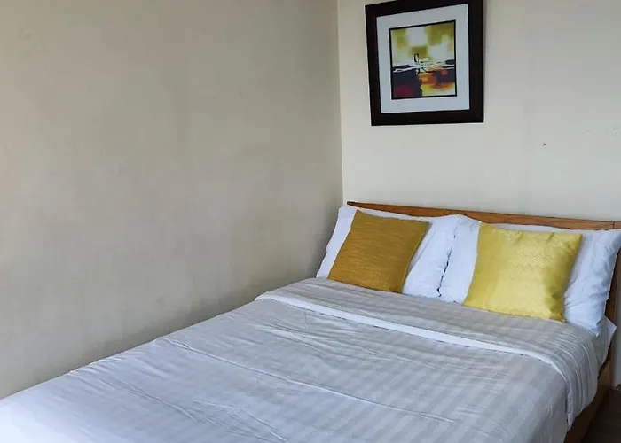Cozy Fully Furnished 2 Bedroom Unit * Manila